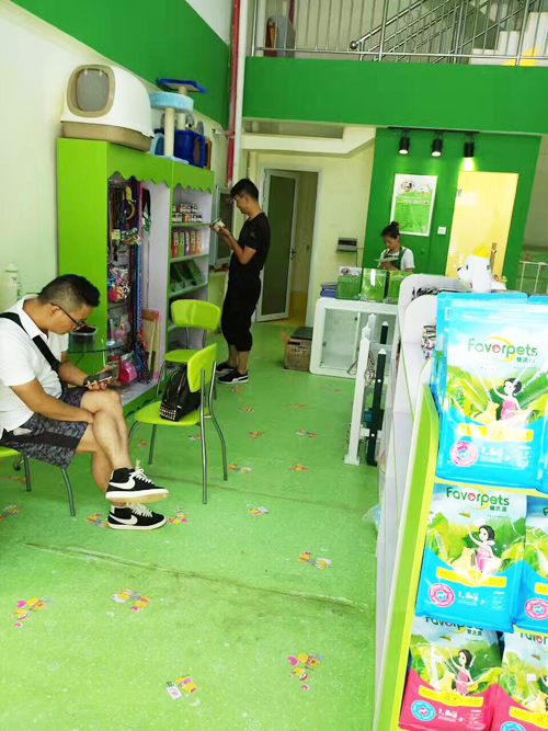 圣宠(楚雄盛世舒苑宠物连锁店)